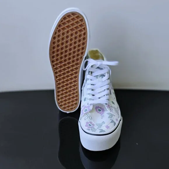 Vans Women Sk8-Hi Tapered Canvas Sneaker in Lovely Pastel Floral Frosted Mint - Picture 12 of 13